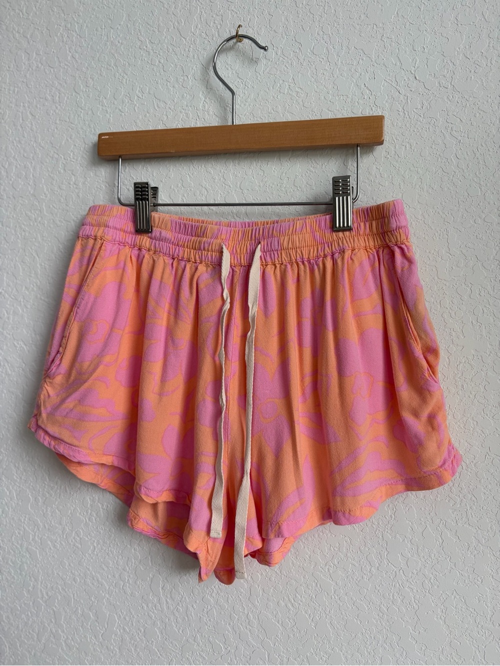 Billabong Pink and Orange Elastic Waist Athletic Shorts